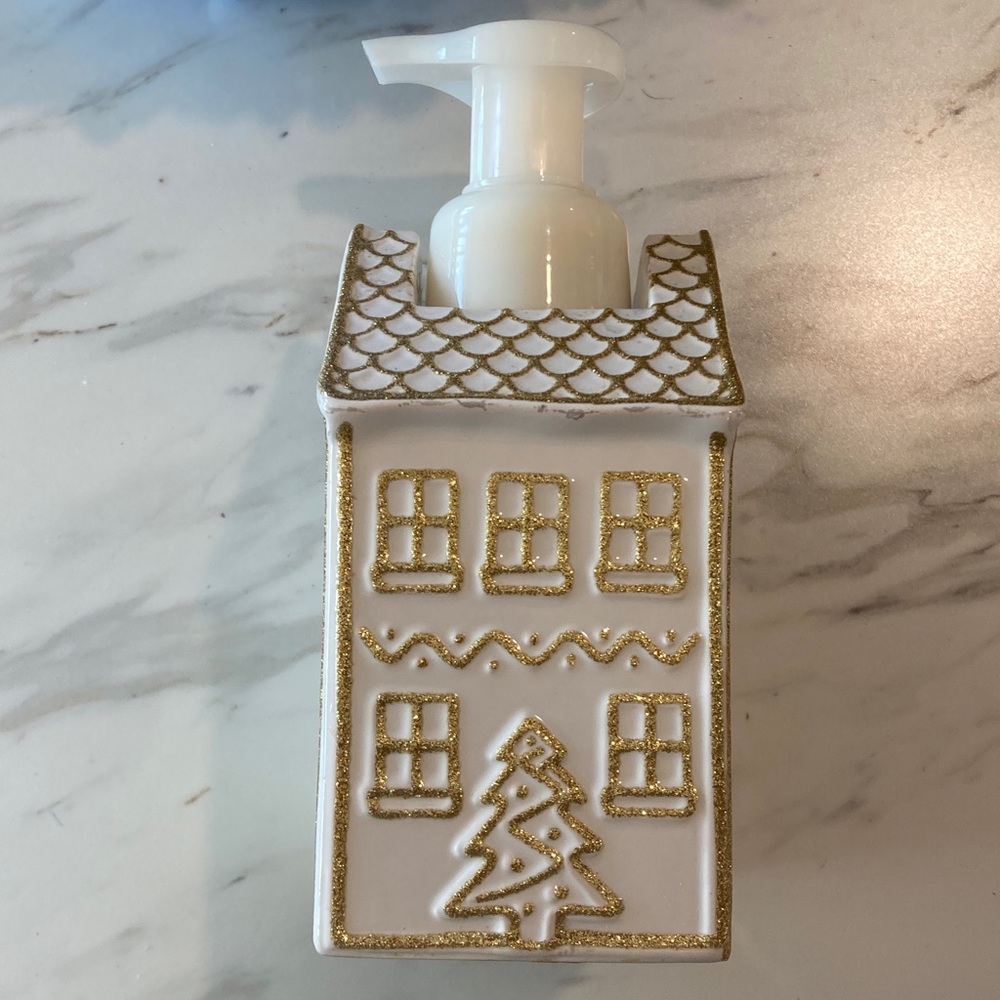 Bath & Body Works Gingerbread House Foaming Soap Dispenser White Gold Glitter - Picture 3 of 12